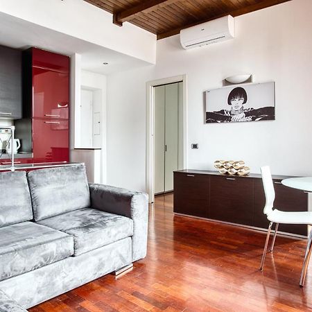 Joivy Charming Apartment In The Heart Of Isola District Milano Esterno foto